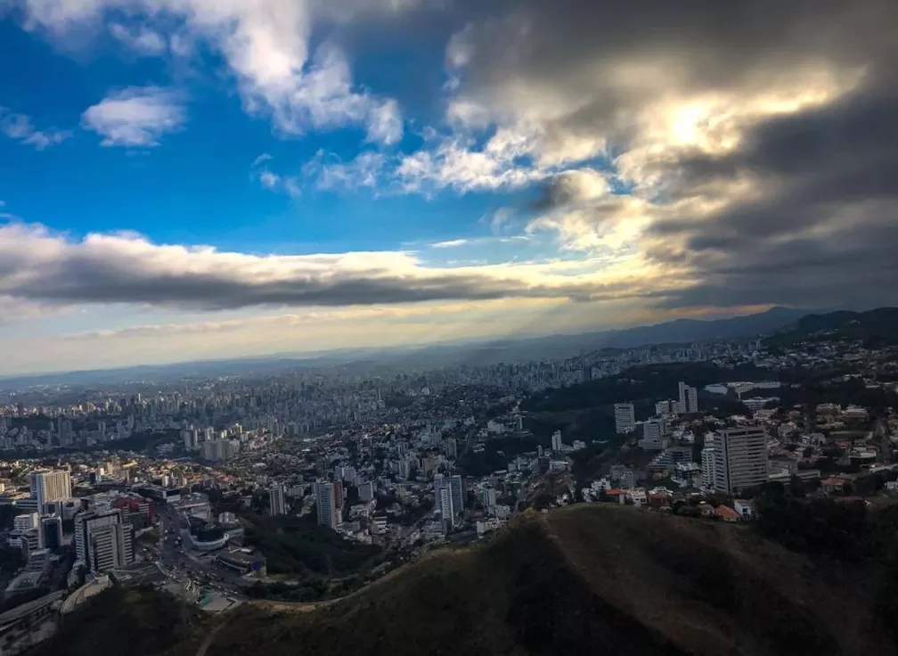 124 anos de BH! Veja a ordem por trás do nome das ruas do centro de Belo Horizonte