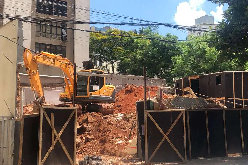 Largo do Rosário: Iphan decide por paralisação de obras, após manifestação em BH